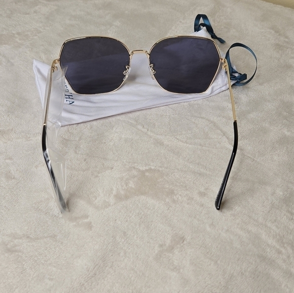 Bertha Astrid Polarized Sunglasses main image 13